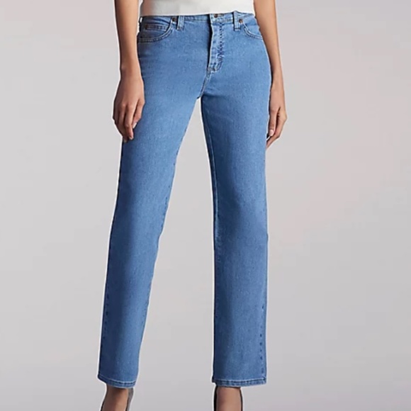 Lee Jeans- Women Relaxed Straight Leg - Picture 2 of 11